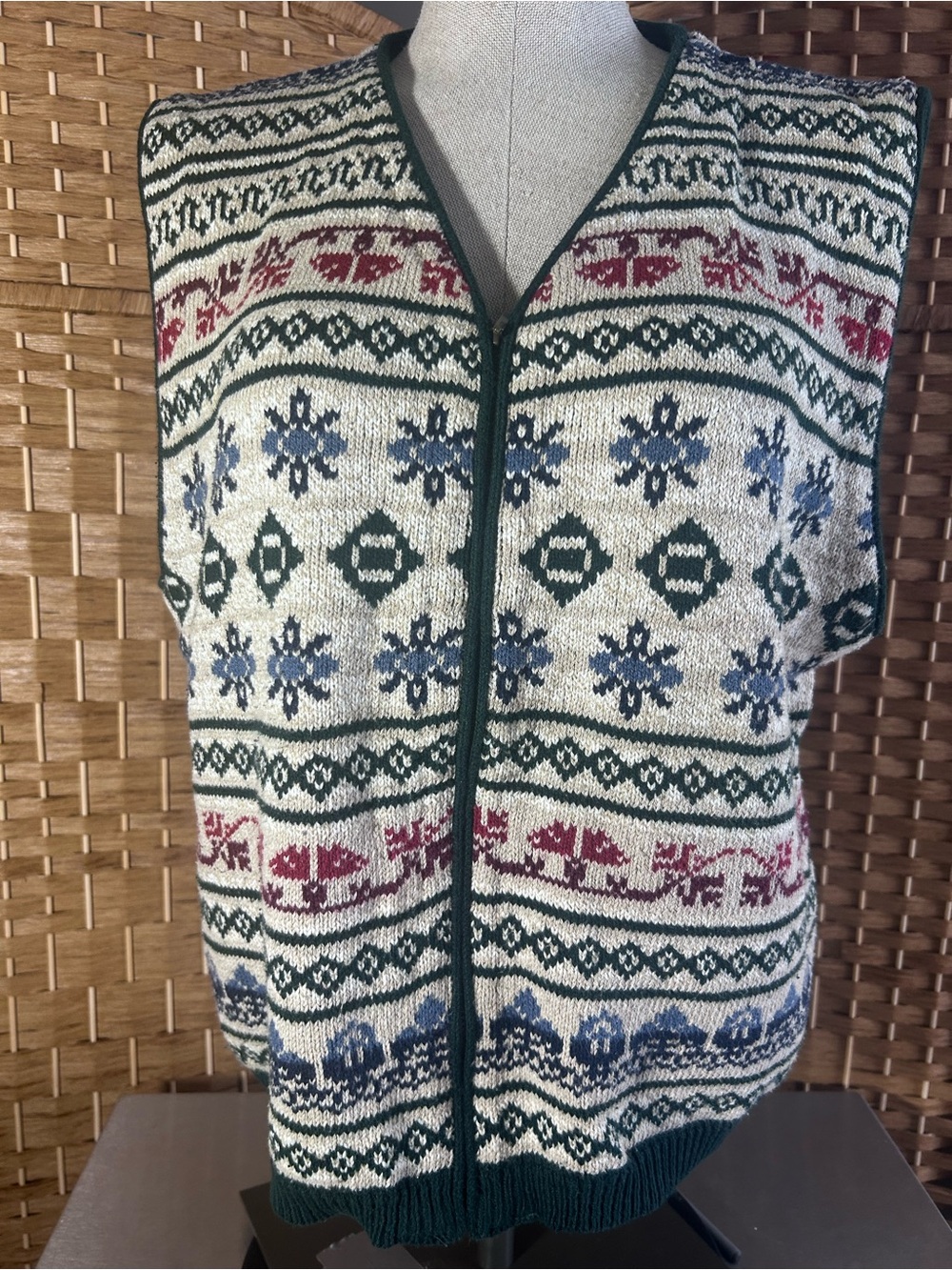 Vintage Woolrich Fair Isle Southwest Knit Zip Front Vest Made USA L